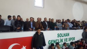 BA?KAN M. HAN?F? G�LER VOLEYBOL KAR?ILA?MASINI ?ZLED?..