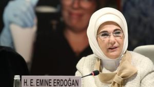 Emine Erdo?an: �T�rk vatanda?lar?na verilen t�m sa?l?k hizmetleri, e?it ve �cretsiz olarak m�ltecilere de sa?lan?yor�