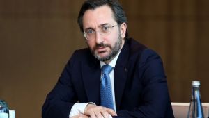 FAHRETT?N ALTUN: CUMHURBA?KANIMIZ D�NYAYA G��L� L?DER D?PLOMAS?S? DERS? VER?YOR