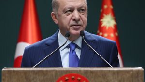 �T�rkiye, yeni k�resel ve b�lgesel aray??lar?n, g��l� siyasi ve ekonomik yap?s?yla y�kselen y?ld?z? konumundad?r�