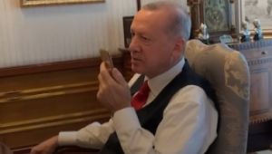 Cumhurba?kan? Erdo?an, ?zmir�de enkaz alt?ndan 91 saat sonra kurtar?lan 3 ya??ndaki Ayda Gezgin�in babas? ile telefonda g�r�?t�