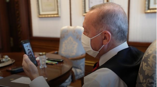 Cumhurba?kan? Erdo?an, Viyana�daki ter�r sald?r?s?nda yaralananlara yard?ma ko?an T�rk gen�lerle g�r�?t�