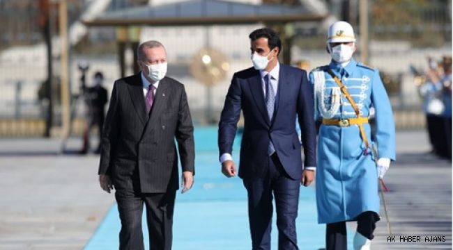 Katar Emiri ?eyh Temim Cumhurba?kanl??? K�lliyesinde