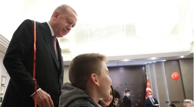 Cumhurba?kan? Erdo?an, çocuklar için düzenlenen iftar program?na kat?ld?